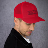 Casquette Trucker rouge avec texte KLibre Connection brodé noir